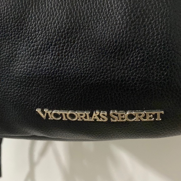 NWOT Victoria’s Secret Limited Edition Fringe Backpack/ Purse - Picture 7 of 10